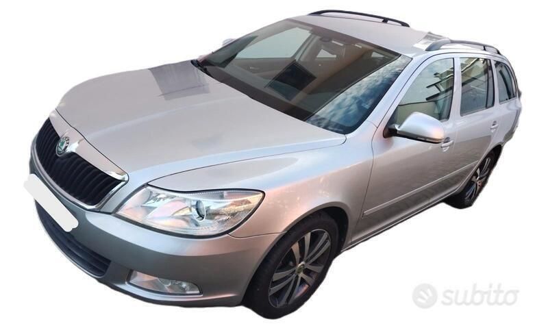 Argento Usata 2013 Skoda Octavia Style Station wagon | 4000 € (Super prezzo) - Immagine 1/4
