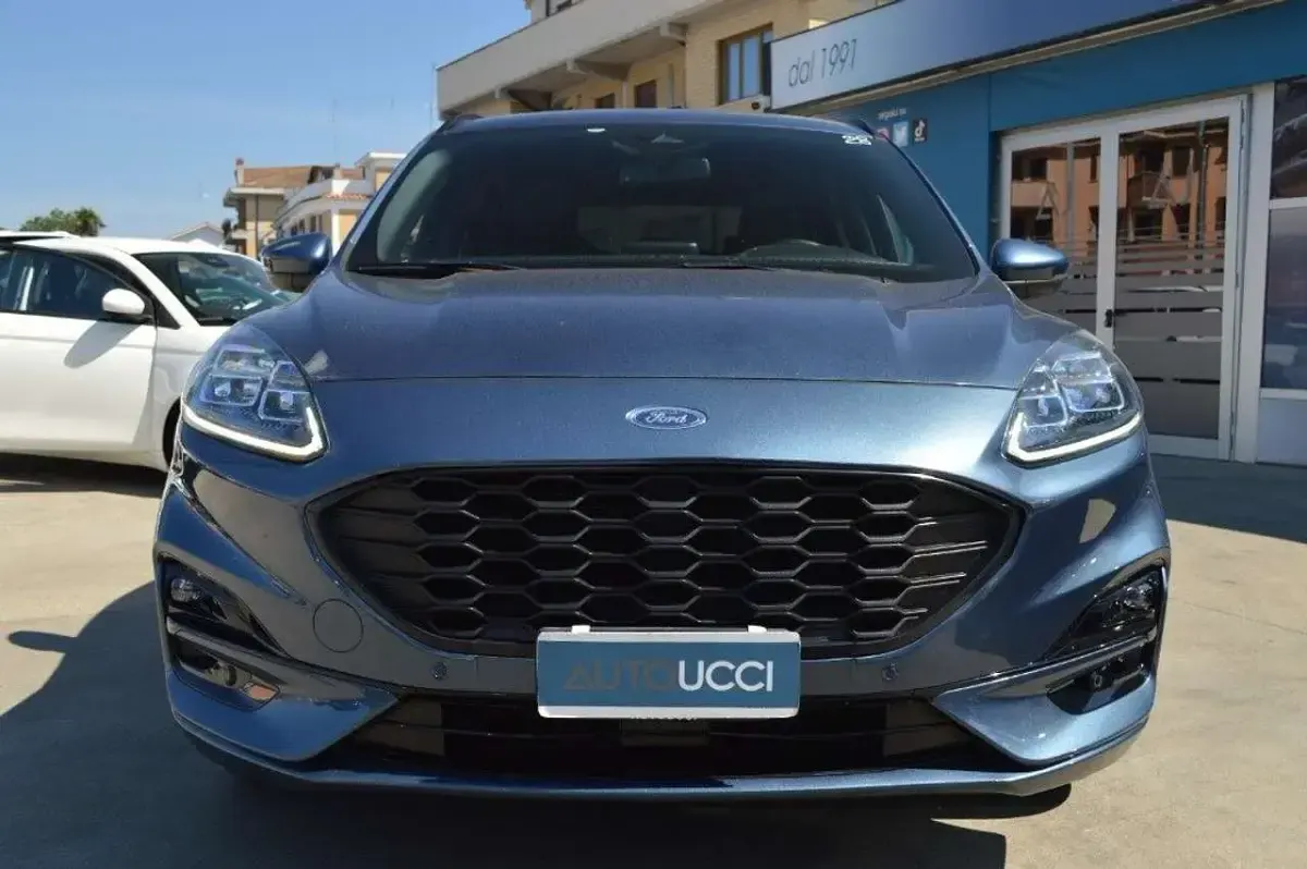 Usata Ford Kuga ST-Line X 120 CV (88 kW) 2022 Chrome blue metallic SUV