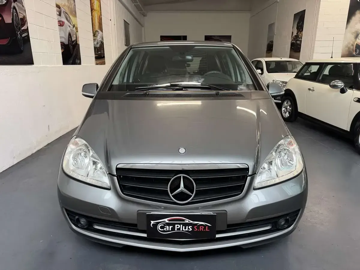 Usata Mercedes A160 Executive 95 CV (69 kW) 2012 Grigio Utilitaria