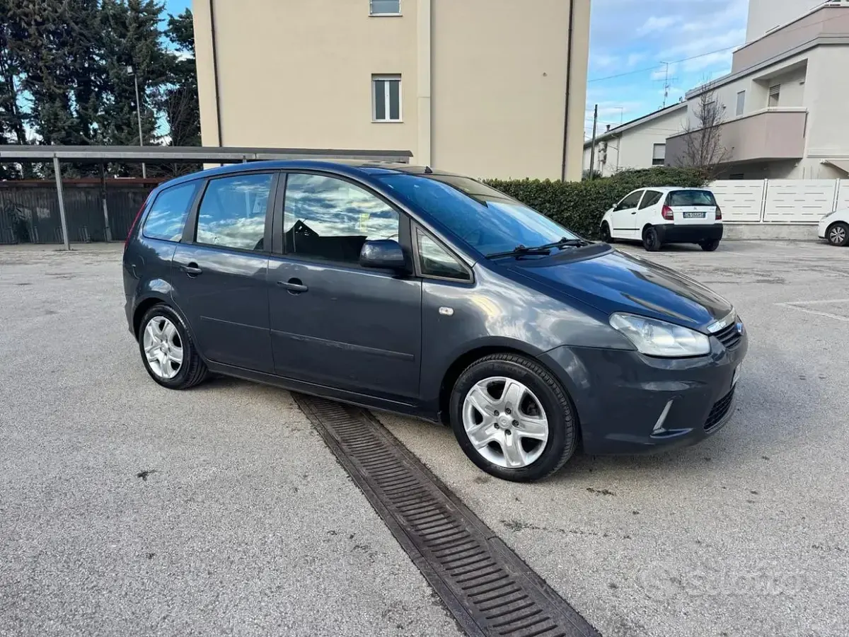 Usata Ford C-MAX Titanium 109 CV (80 kW) 2010 Blu Monovolume