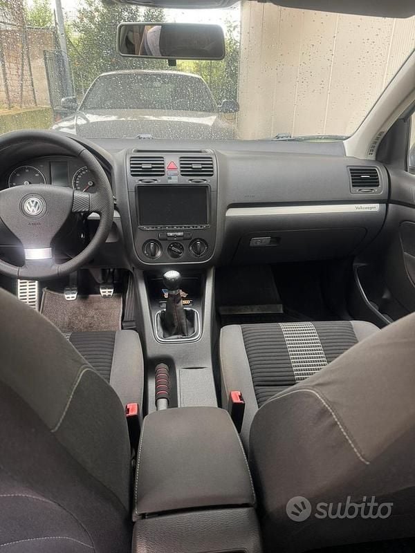 Usata VW Golf VI 105 CV (77 kW) 2008 Grigio Utilitaria