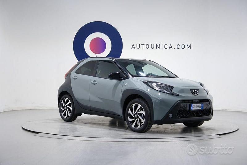 Nuova Toyota Aygo X Trend 72 CV (52 kW) 2025 Verde SUV