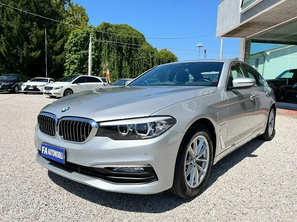 Begagnad BMW 530e iPerformance 184 HK (135 kW) 2018 Grå Sedan