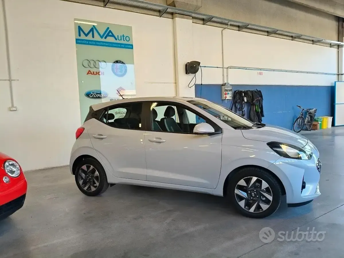 Ny Hyundai i10 63 HK (46 kW) 2025 Grå Hatchback