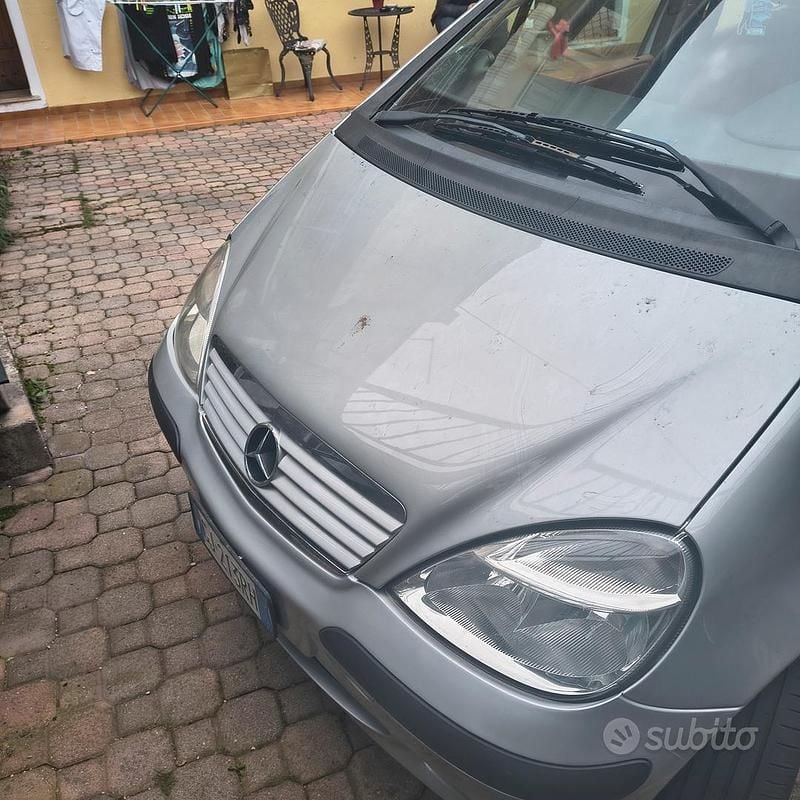 Usata Mercedes A160 102 CV (75 kW) 2001 Grigio Berlina