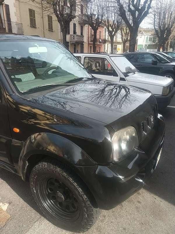 Usata Suzuki Jimny 80 CV (58 kW) 2002 Nero SUV