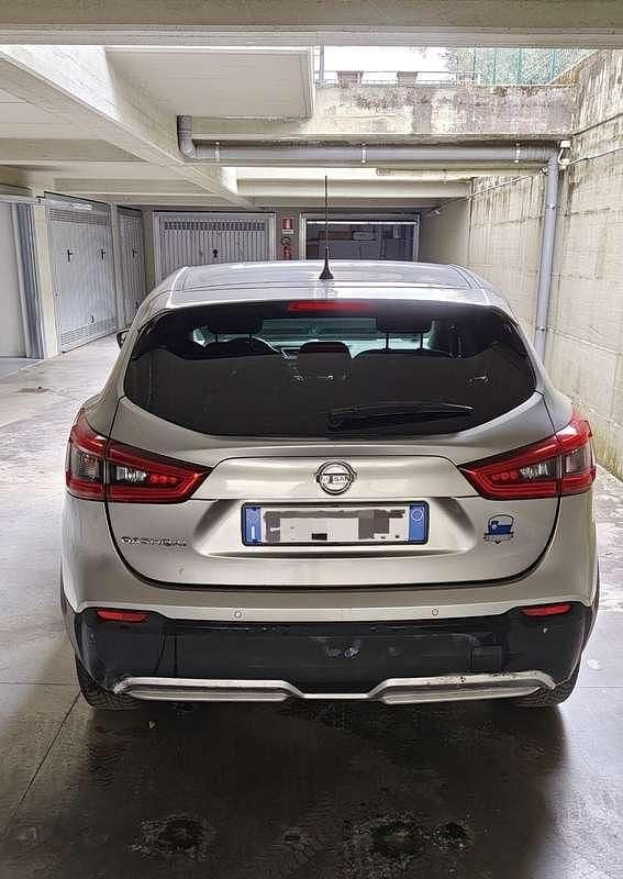 Usata Nissan Qashqai Acenta 110 CV (80 kW) 2018 Argento SUV
