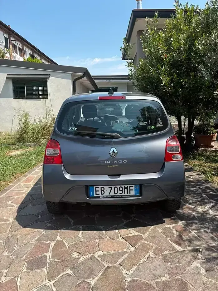 Usata Renault Twingo 76 CV (55 kW) 2010 Bluazzurro Utilitaria