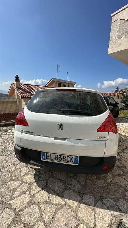 Usata Peugeot 3008 Allure 114 CV (83 kW) 2014 Station wagon