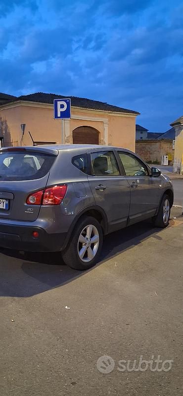 Usata Nissan Qashqai 115 CV (84 kW) 2010 Grigio SUV