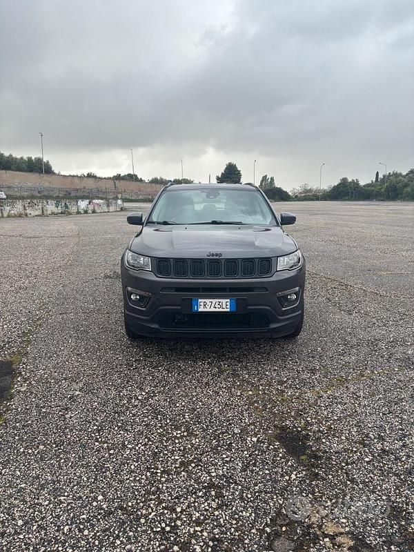 Usata Jeep Compass Night Eagle 140 CV (102 kW) 2018 Grigio SUV