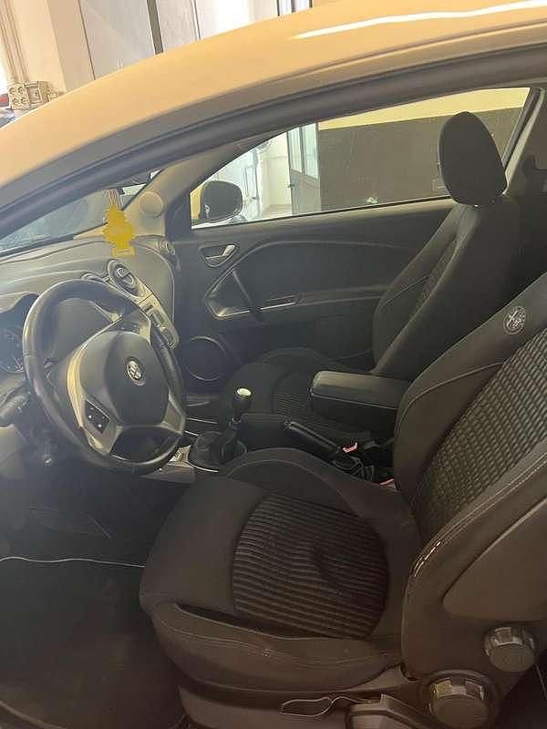 Usata Alfa Romeo MiTo 120 CV (88 kW) 2018 Bianco Utilitaria