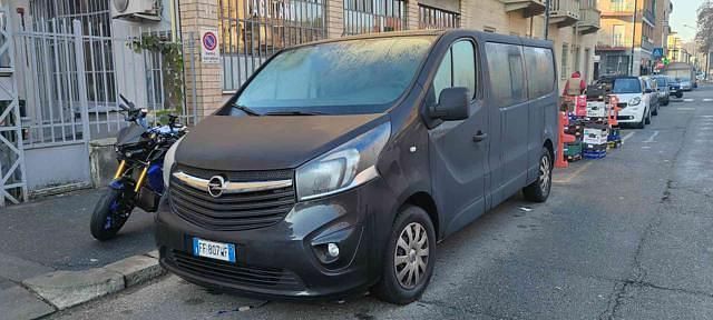 Usata Opel Vivaro 140 CV (102 kW) 2016 Grigio Monovolume