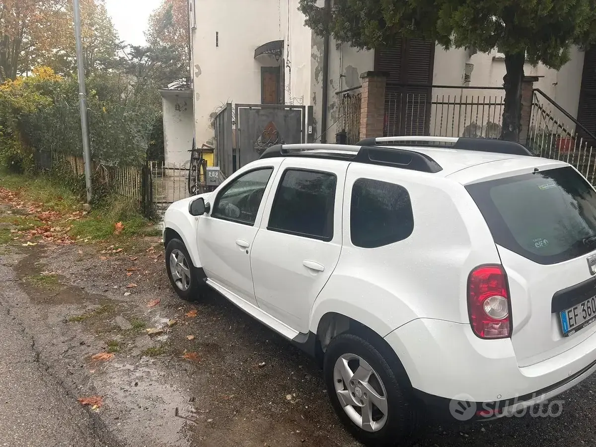 Usata Dacia Duster 105 CV (77 kW) 2010 Bianco SUV