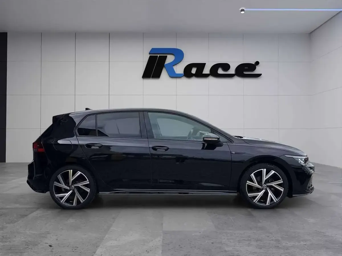 Usata VW Golf VIII R-line 131 CV (96 kW) 2024 Nero Berlina