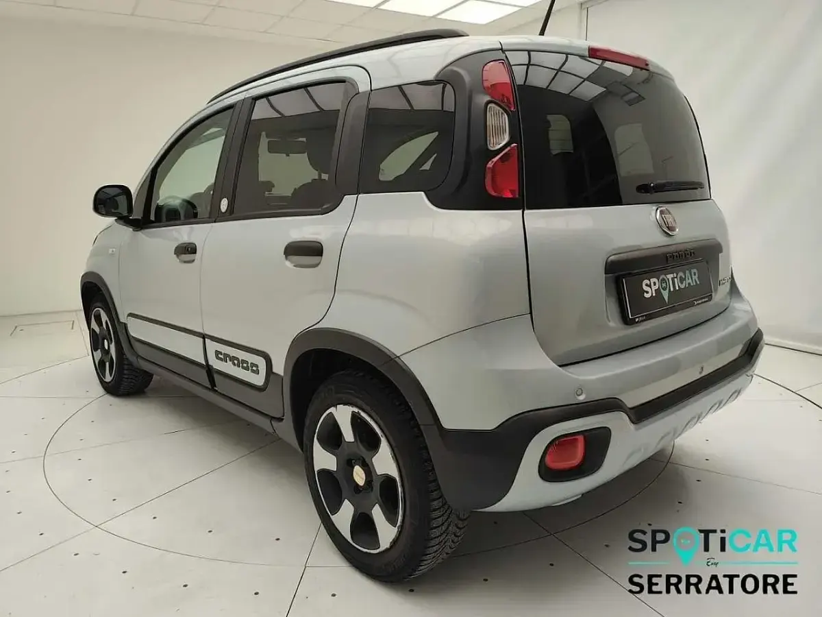 Usata Fiat Panda Launch Edition 69 CV (50 kW) 2020 Argento Utilitaria