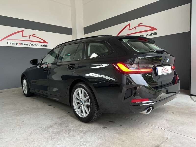 Usata BMW 320 190 CV (139 kW) 2023 Black sapphire metallic Station wagon
