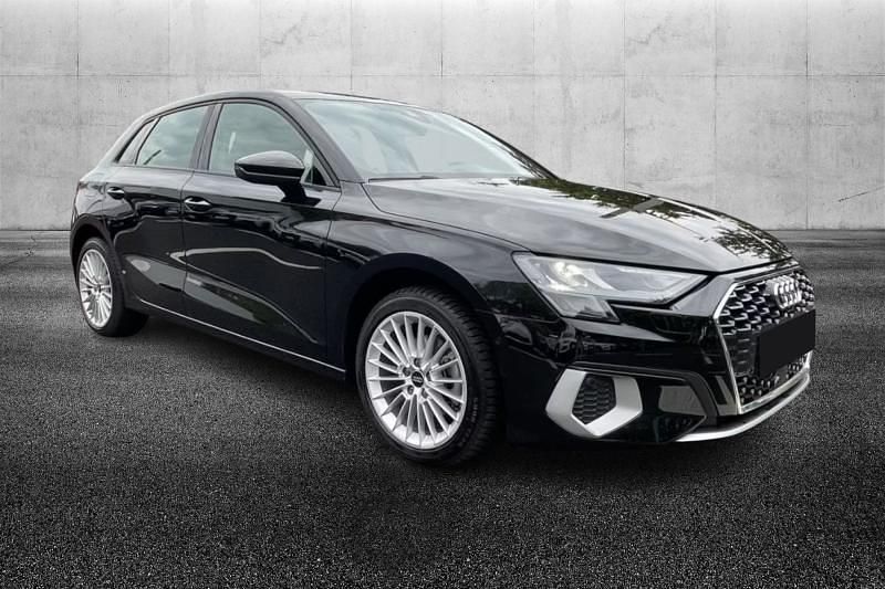Usata Audi A3 e-tron Business 110 CV (80 kW) 2023 Nero metallizzato Utilitaria