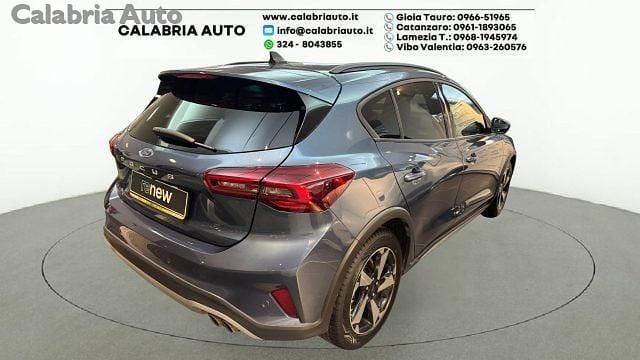 Usata Ford Focus Active 115 CV (84 kW) 2024 Blu scuro SUV