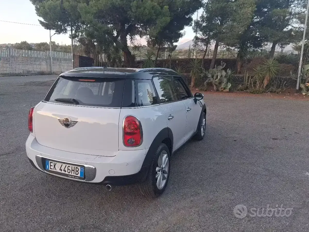 Usata Mini Countryman 111 CV (81 kW) 2011 Bianco SUV