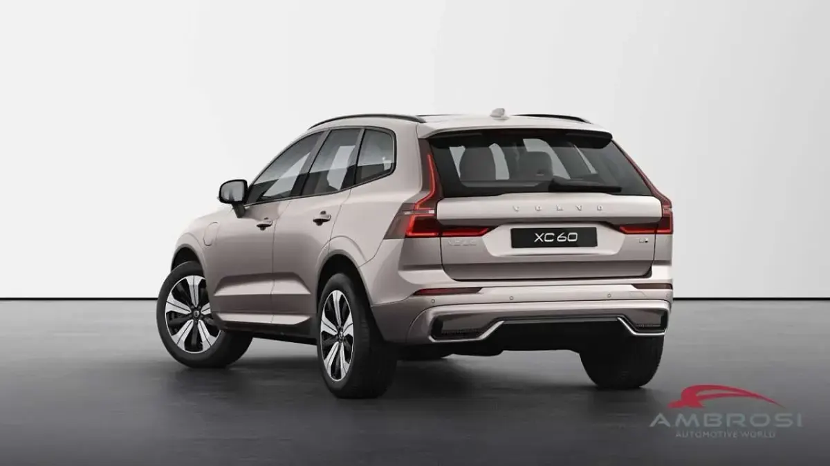 Nuova Volvo XC60 Plus 350 CV (257 kW) 2025 Bright dusk SUV