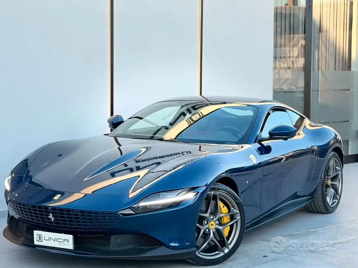 Usata Ferrari Roma 620 CV (456 kW) 2022 Blu Coupé