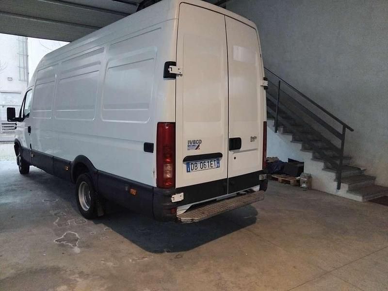 Usata Iveco Daily 166 CV (122 kW) 2006 Bianco
