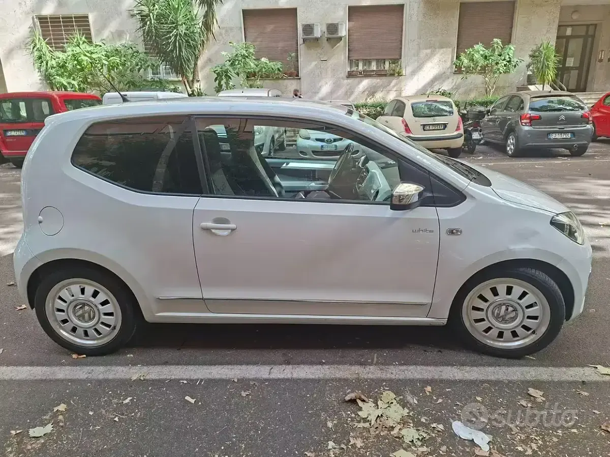 Usata VW up! 75 CV (55 kW) 2012 Bianco Utilitaria