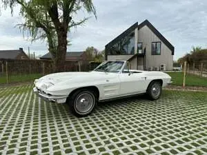 Usata Chevrolet Corvette Stingray 365 CV (268 kW) 1964 Bianco Cabrio