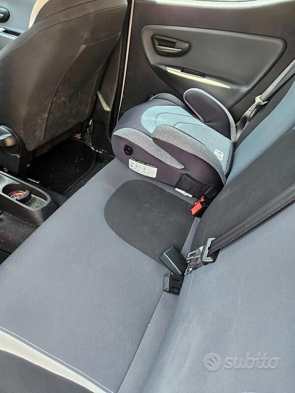 Usata Lancia Ypsilon 54 CV (39 kW) 2014 Utilitaria