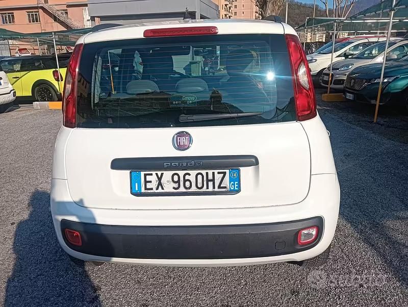 Usata Fiat Panda Lounge 75 CV (55 kW) 2014 Bianco Utilitaria