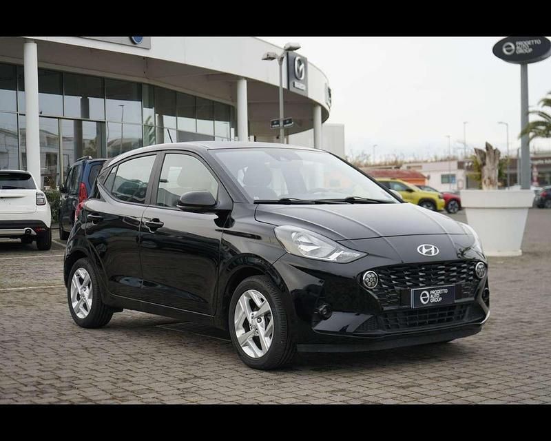 Usata Hyundai i10 67 CV (49 kW) 2020 Nero metallizzato Utilitaria