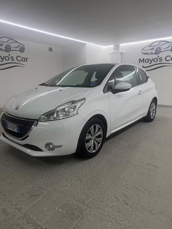 Usata Peugeot 208 91 CV (66 kW) 2015 Bianco Utilitaria