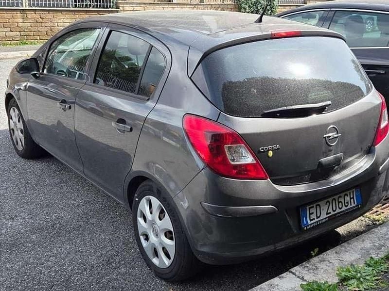 Usata Opel Corsa Club 86 CV (63 kW) 2010 Nero Utilitaria