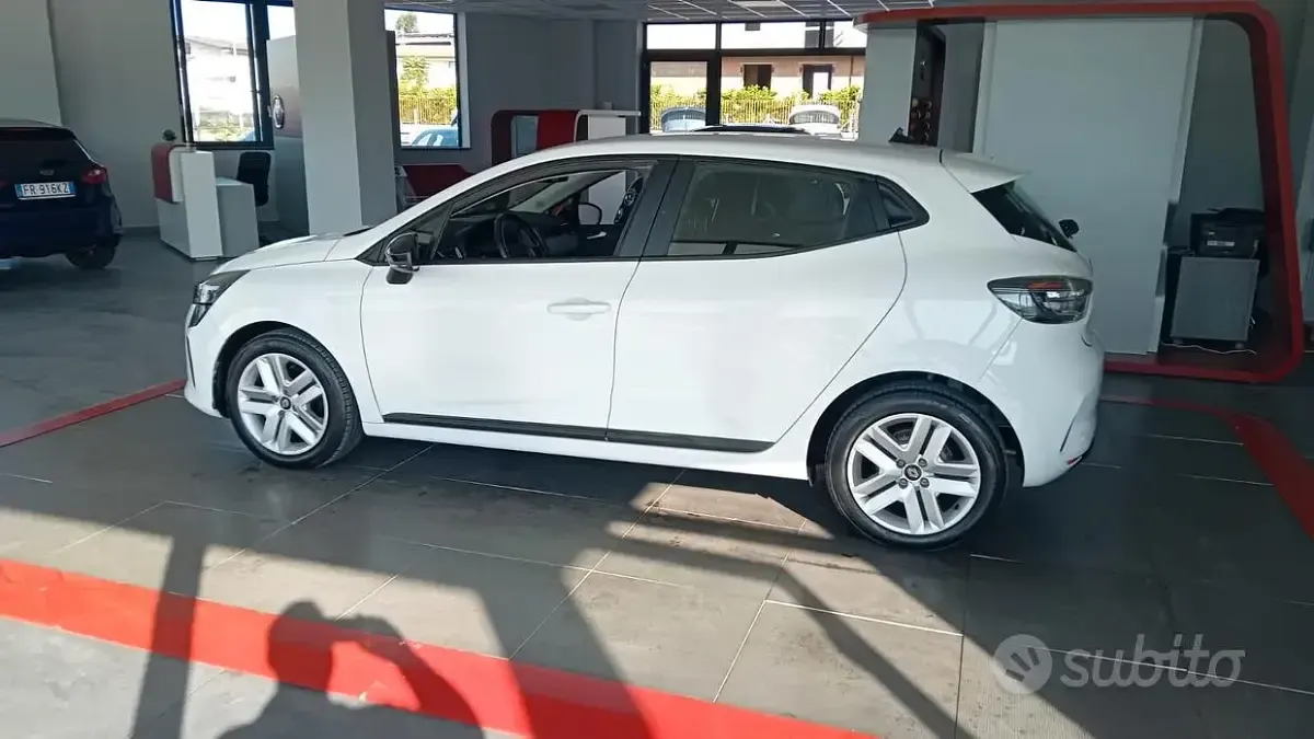 Usata Renault Clio V Evolution 101 CV (74 kW) 2024 Bianco Berlina