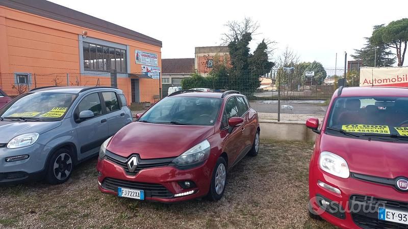 Usata Renault Clio GrandTour Life 90 CV (66 kW) 2018 Rosso Station wagon