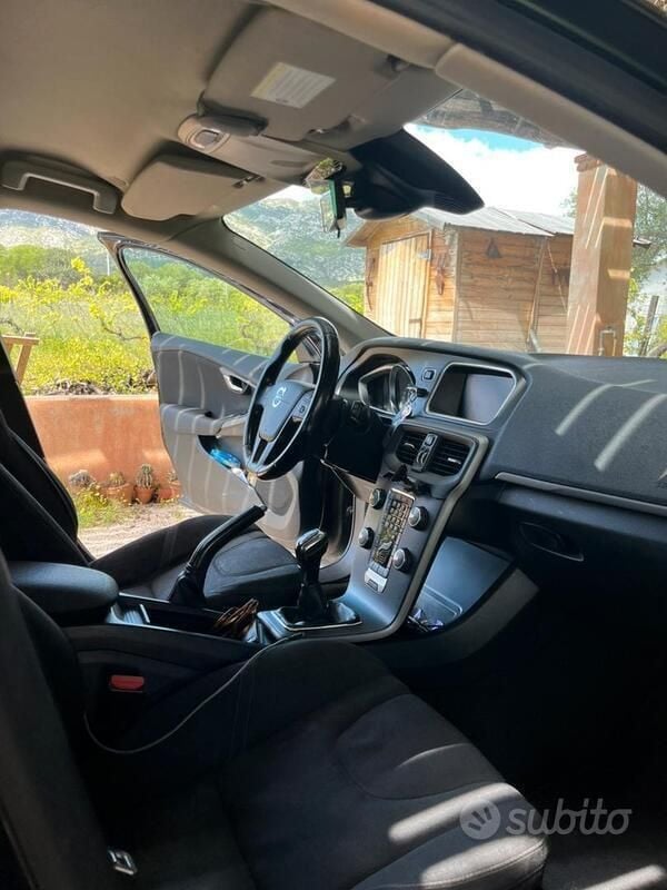 Usata Volvo V40 Momentum 115 CV (84 kW) 2014 Station wagon