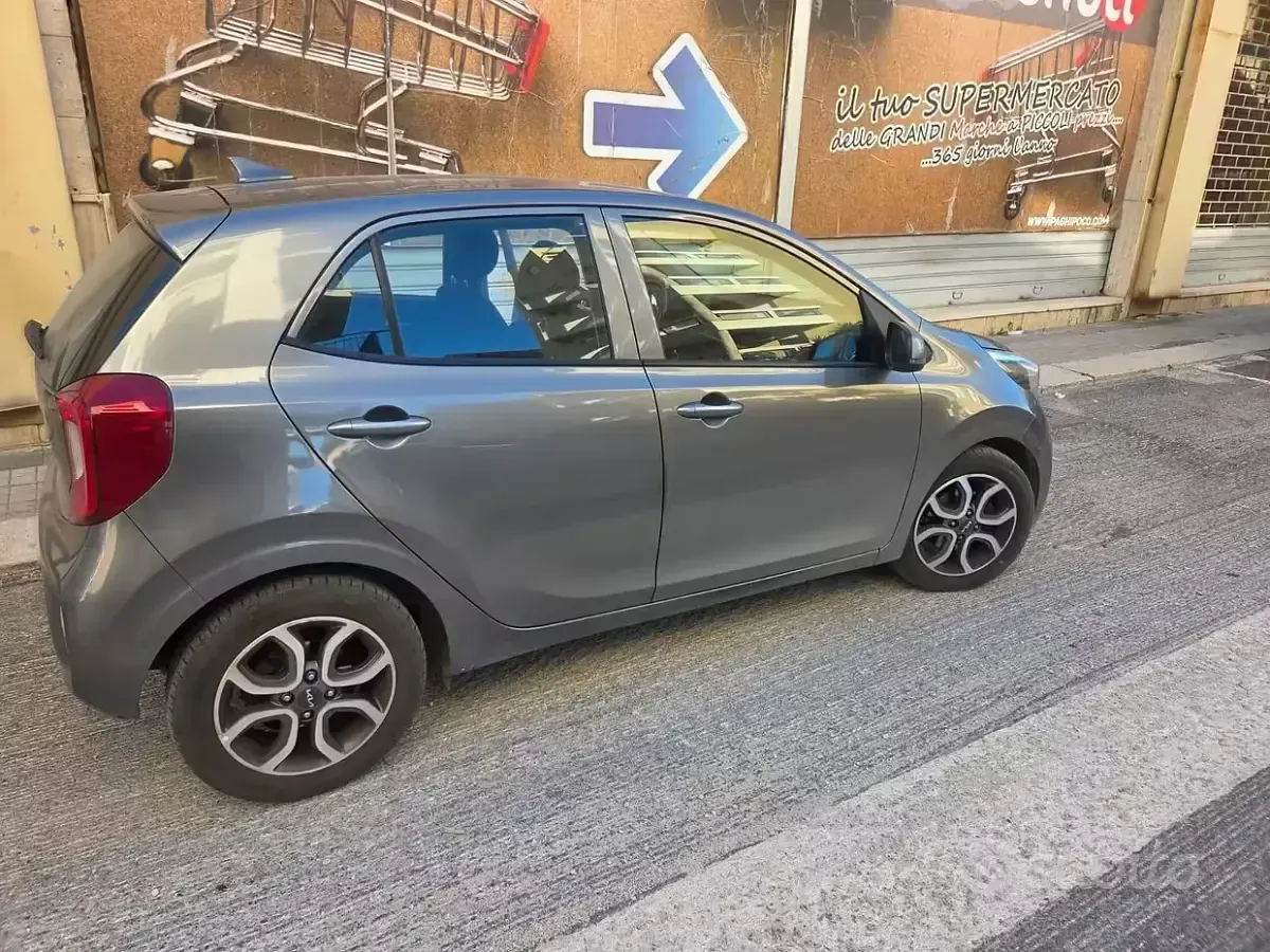 Usata Kia Picanto Style 67 CV (49 kW) 2024 Grigio Utilitaria