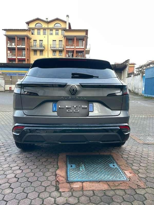 Usata Renault Austral Evolution 131 CV (96 kW) 2024 Grigio SUV