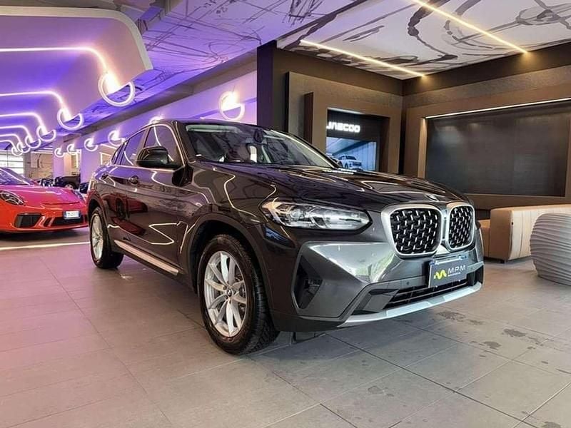 Grigio metallizzato Usata 2023 BMW X4 Comfort Edition SUV | 49.500 € (Buon prezzo) - Immagine 1/4