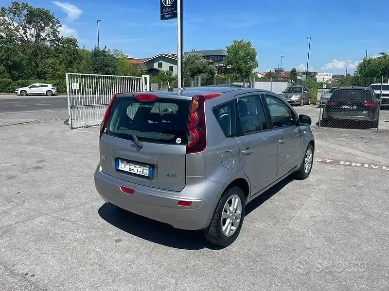 Usata Nissan Note Acenta 88 CV (64 kW) 2009 Grigio Utilitaria
