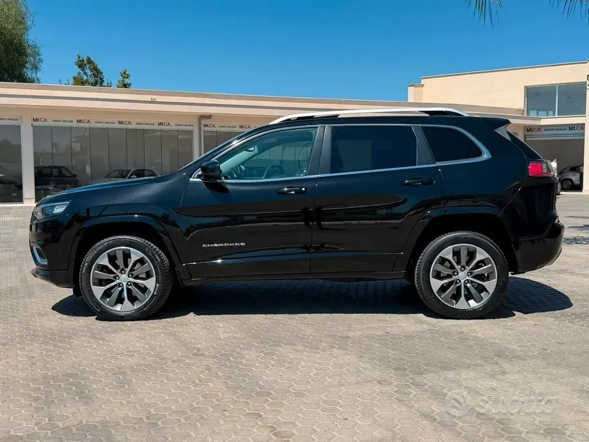 Usata Jeep Cherokee Overland 194 CV (142 kW) 2018 Nero SUV