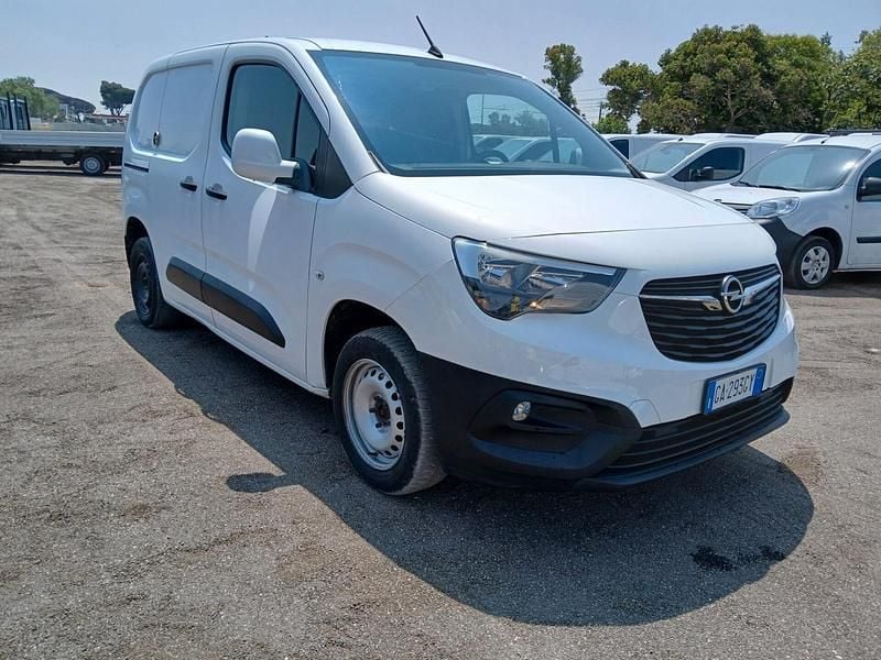 Usata Opel Combo Edition 102 CV (75 kW) 2020 Bianco Monovolume