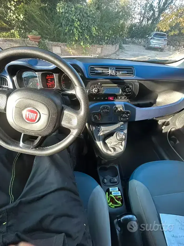 Usata Fiat Panda Lounge 85 CV (62 kW) 2013 Blu Utilitaria