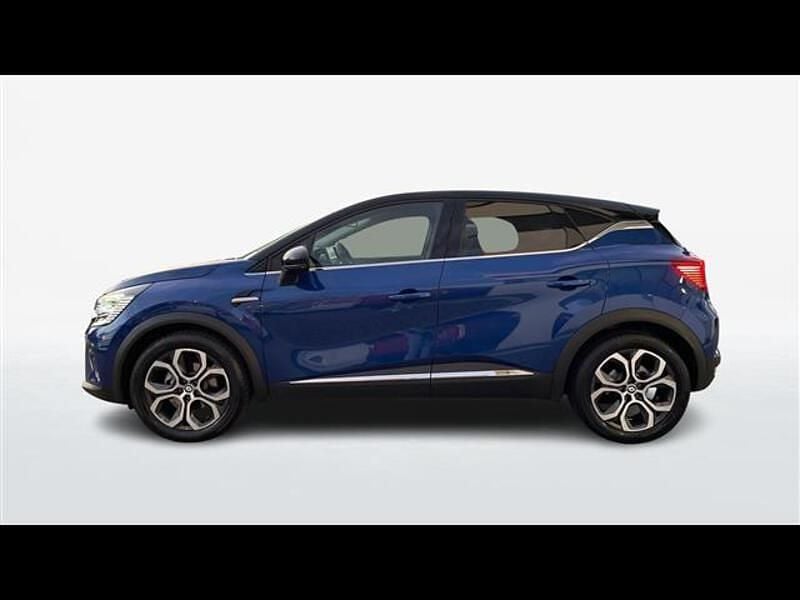 Usata Renault Captur Techno 145 CV (106 kW) 2022 Blu scuro SUV