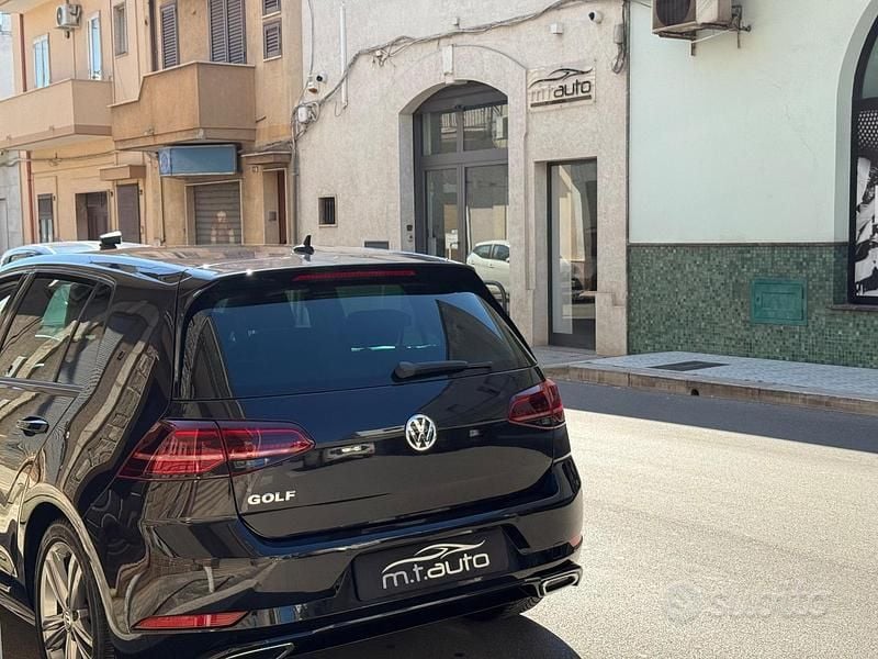 Używany VW Golf VII R-line 150 KM (110 kW) 2019 Czarny Sedan/Limuzyna