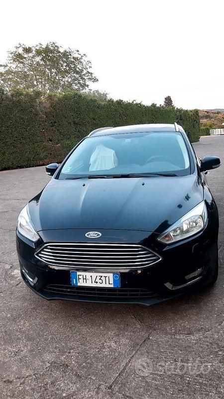 Usata Ford Focus 150 CV (110 kW) 2017 Nero Station wagon