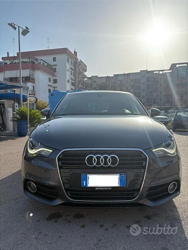 Usata Audi A1 105 CV (77 kW) 2011 Grigio Utilitaria