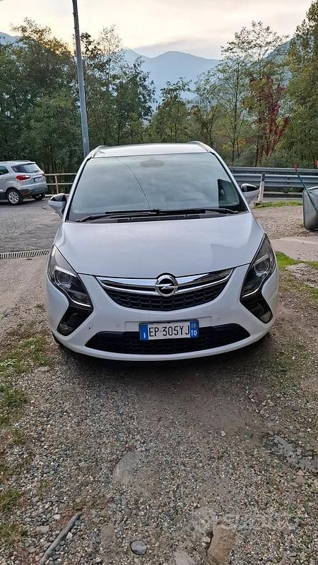 Usata Opel Zafira Tourer Cosmo 165 CV (121 kW) 2013 Bianco Monovolume