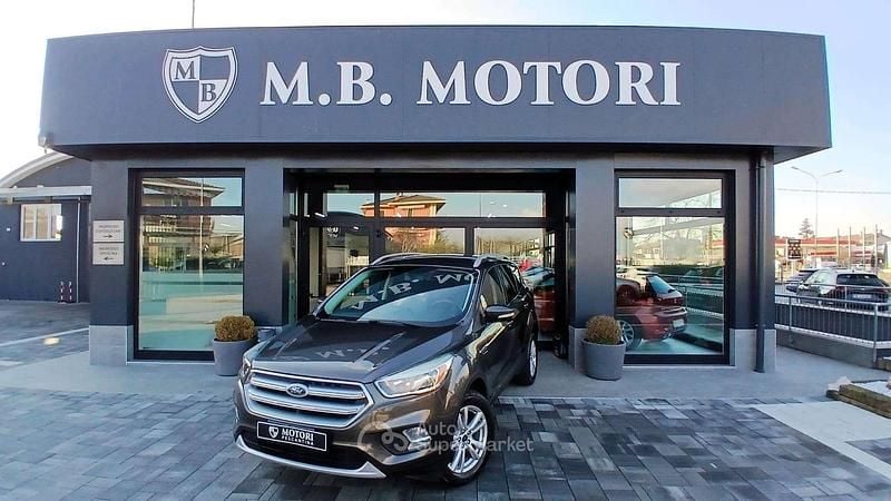 Usata Ford Kuga Titanium S 120 CV (88 kW) 2017 Grigio SUV